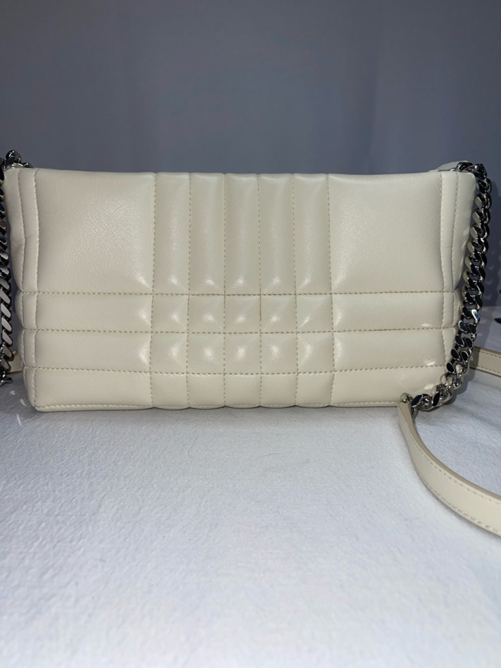 Burberry Lola Quilted Leather Shoulder Bag in Cream - Picture 4 of 15